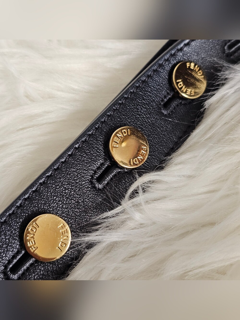 🖤 Fendi Bucket Bag 🖤 - Picture 8 of 15